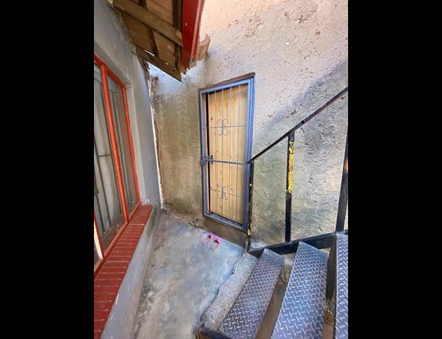 2 BEDROOM HOUSE FOR SALE IN PROTEA GLEN